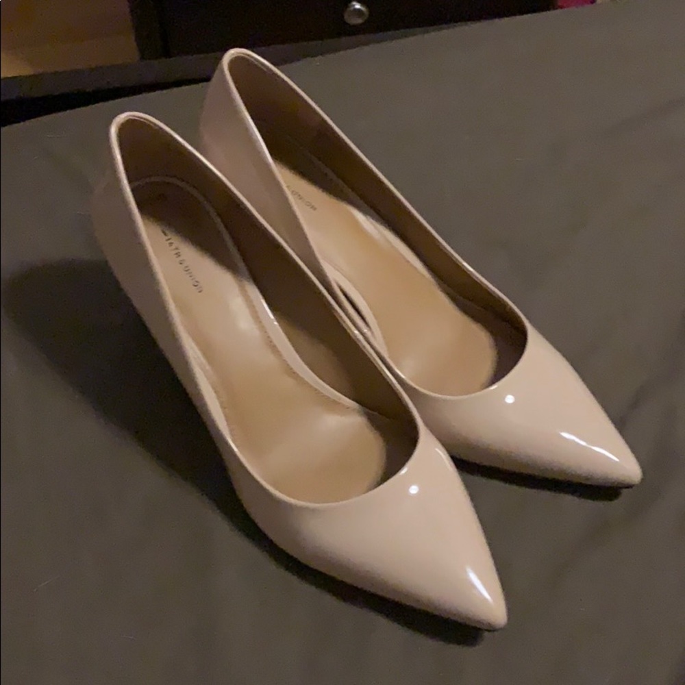 Cream 14th & Union heels.  👠